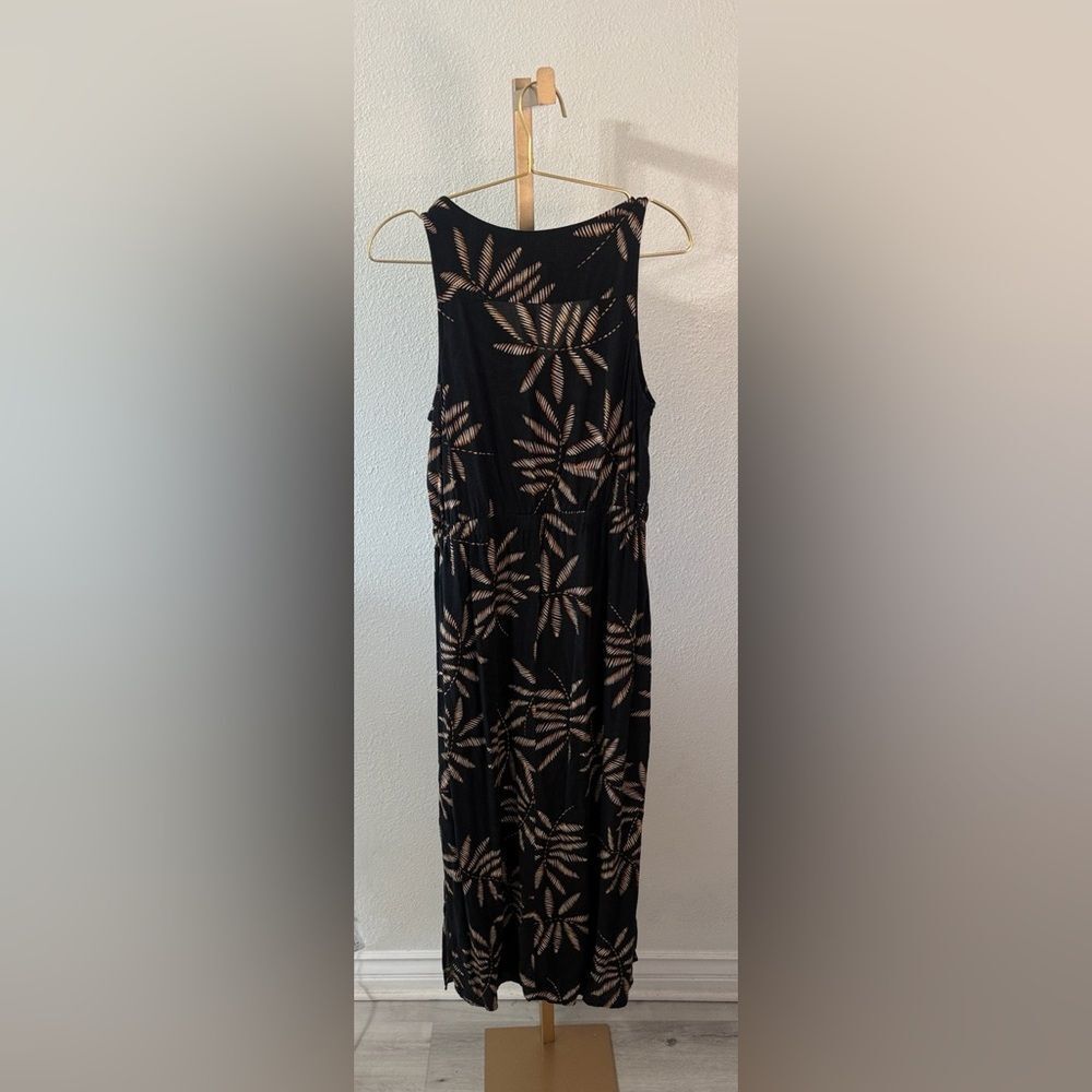 A NEW DAY- Chic Black and Tan palm tree Patterned Midi Dress- Size Large